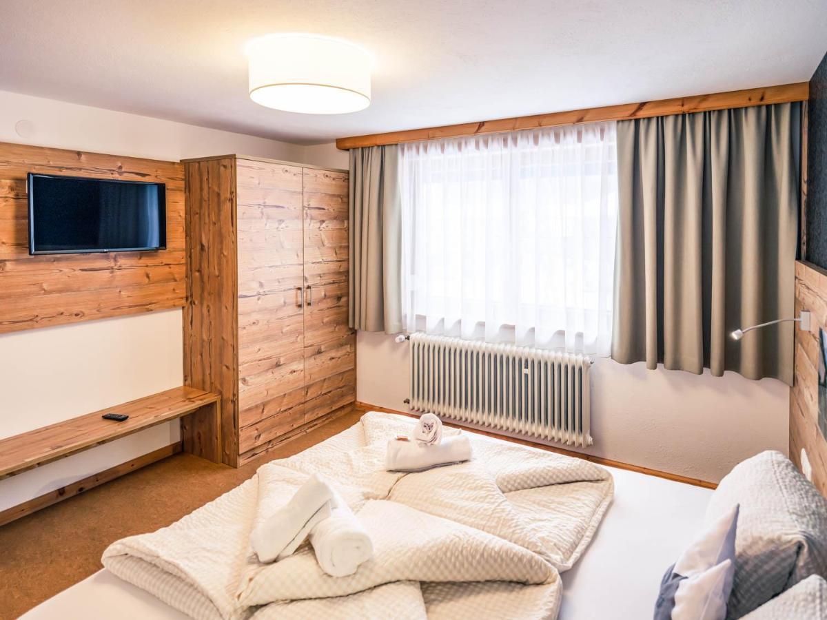 Haus Kristall Tannheim Buitenkant foto