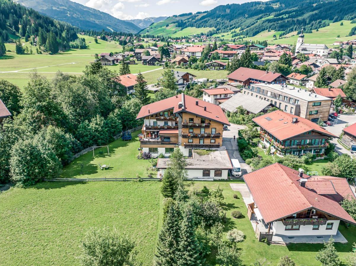 Haus Kristall Tannheim Buitenkant foto