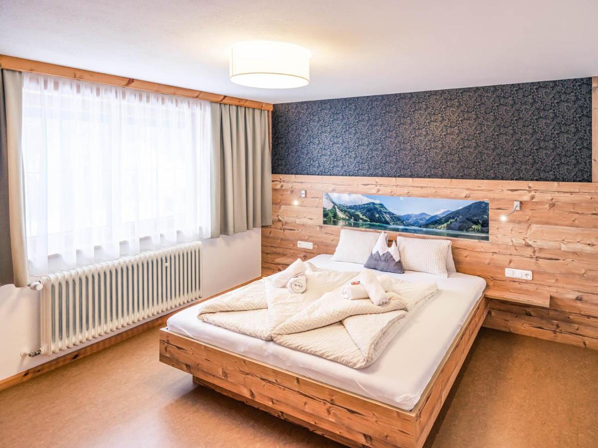 Haus Kristall Tannheim Buitenkant foto